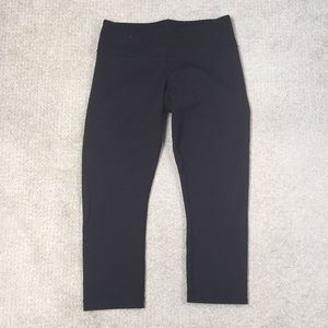 Lululemon black capris *price firm*
